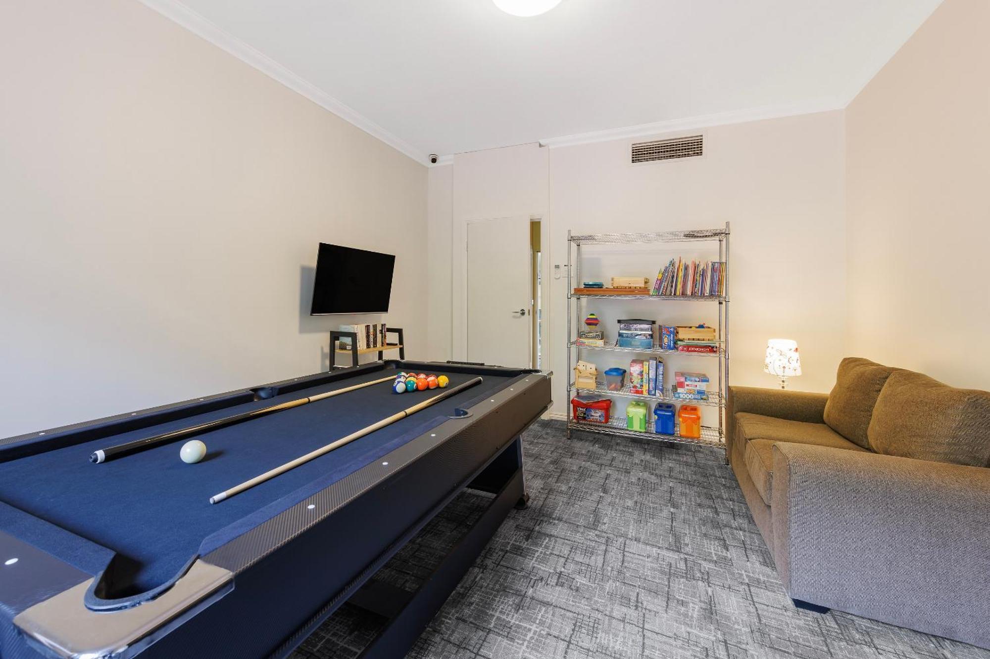 Kimberley Gardens Hotel, Serviced Apartments And Serviced Villas Melbourne Exteriör bild